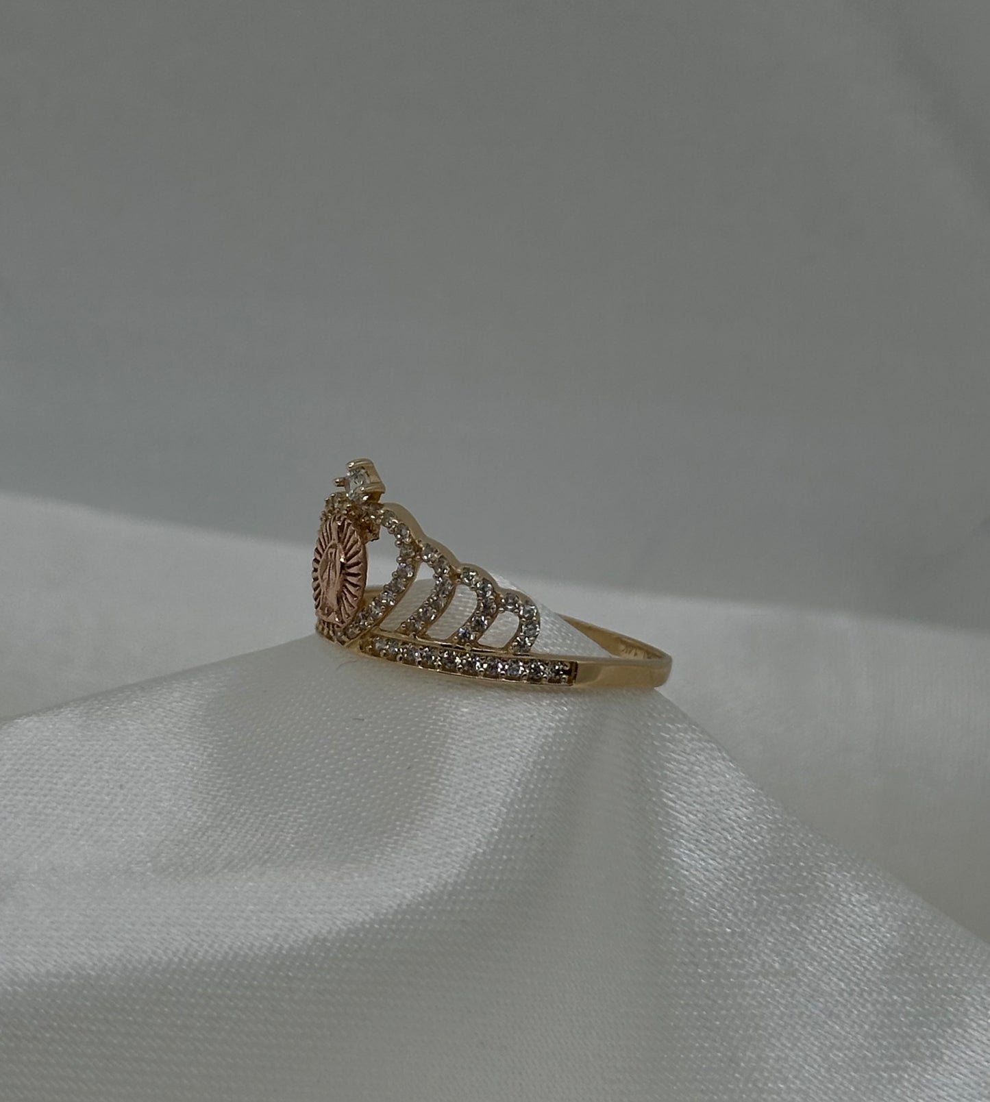 14k Gold Virgin Mary Ring