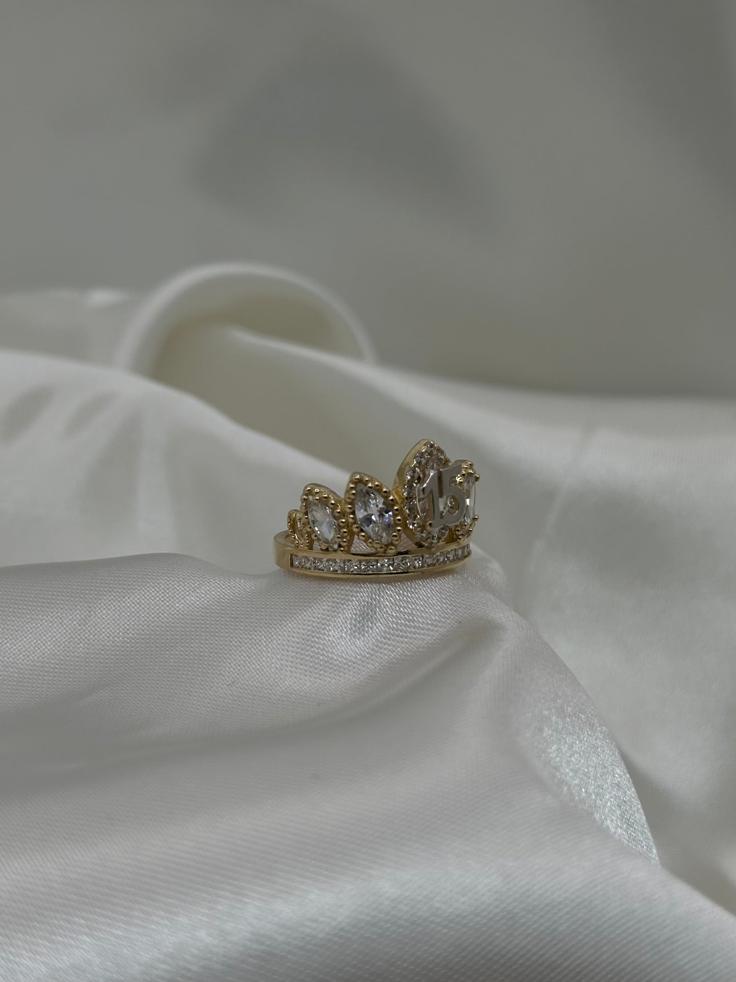 14k Quince Ring Small Crown