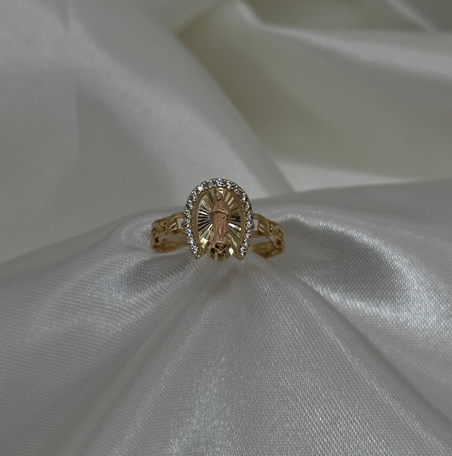 14k Gold Herradura Virgen Ring
