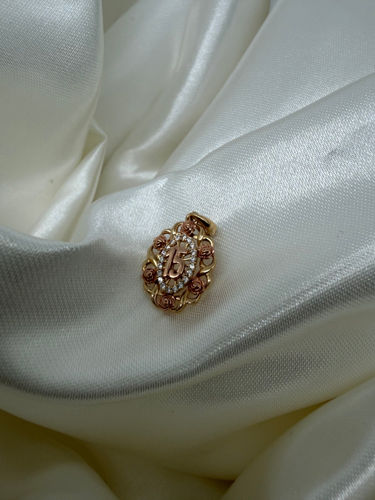14K Oval Pendant