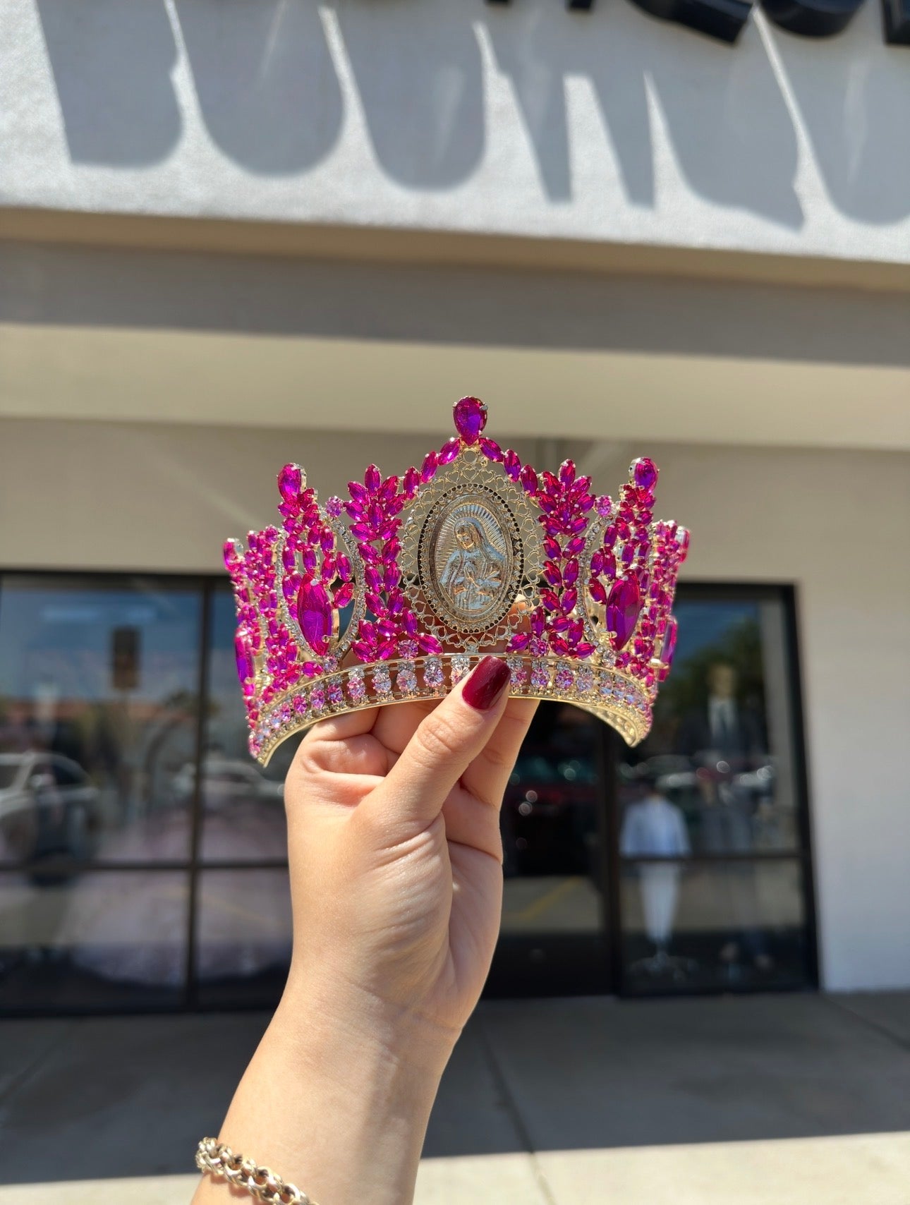 Virgen Fuschia crown
